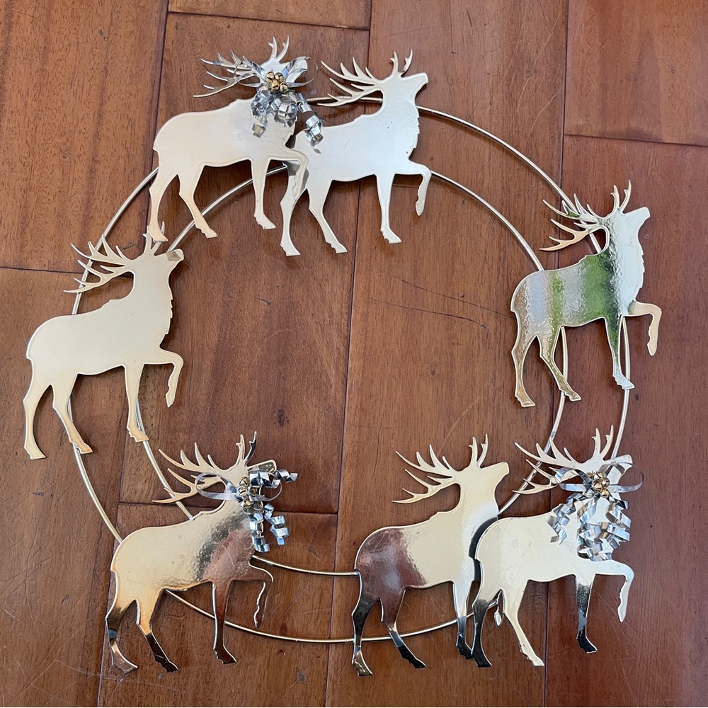 Christmas dept 56 reindeer metal/silver/chrome wreath 15.5 inch